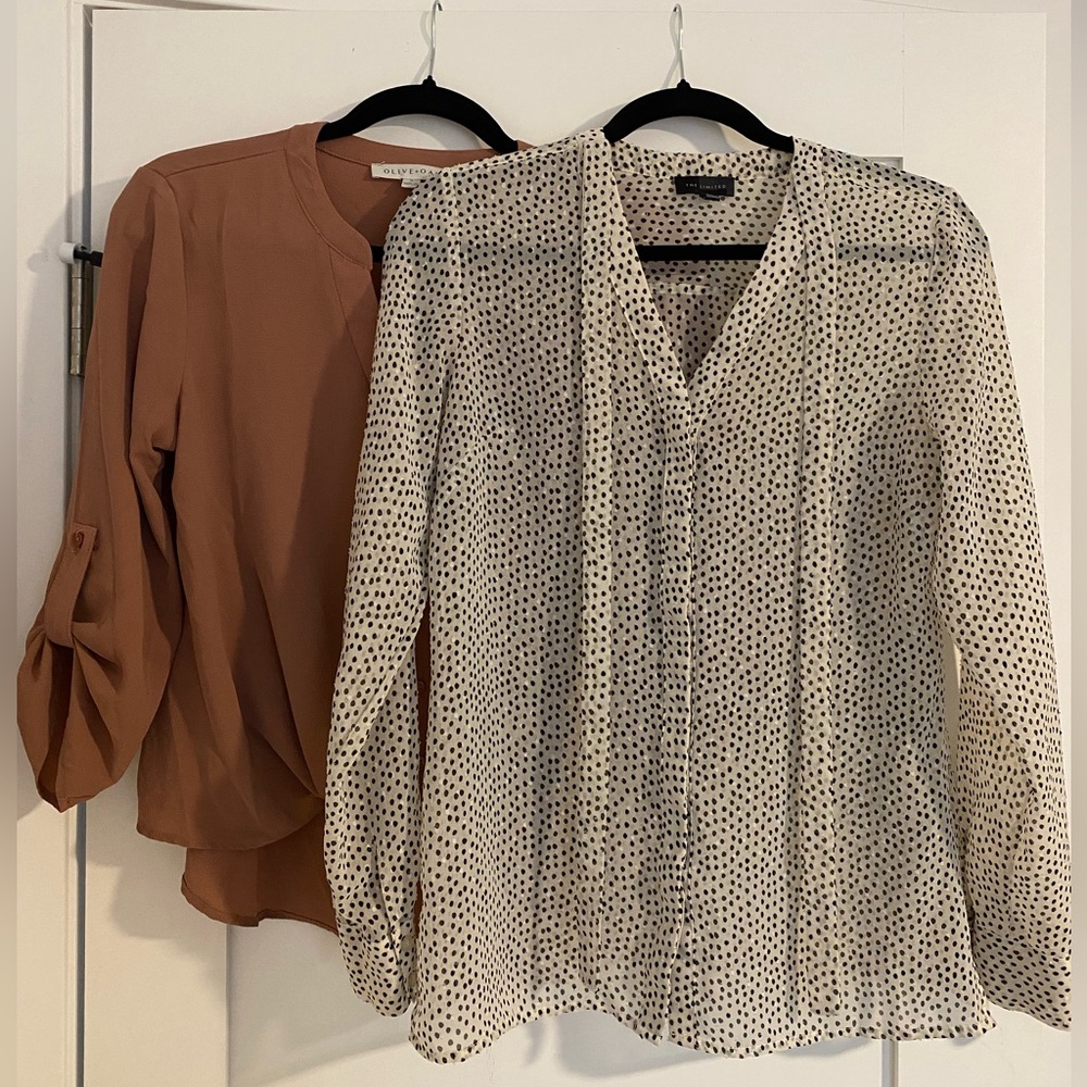 (2) Women’s long sleeve Blouses